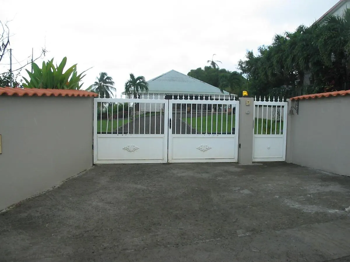 Petit Paradis Apartment Morne la Valeur 0*,